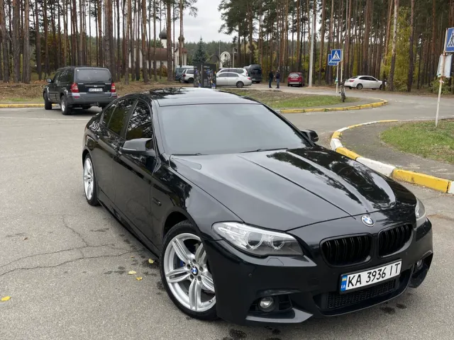 BMW 5 серії - фото 1