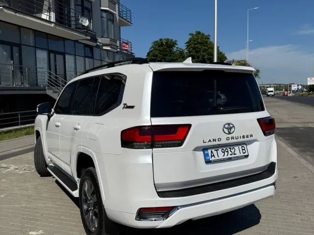 Toyota Land Cruiser - фото 3