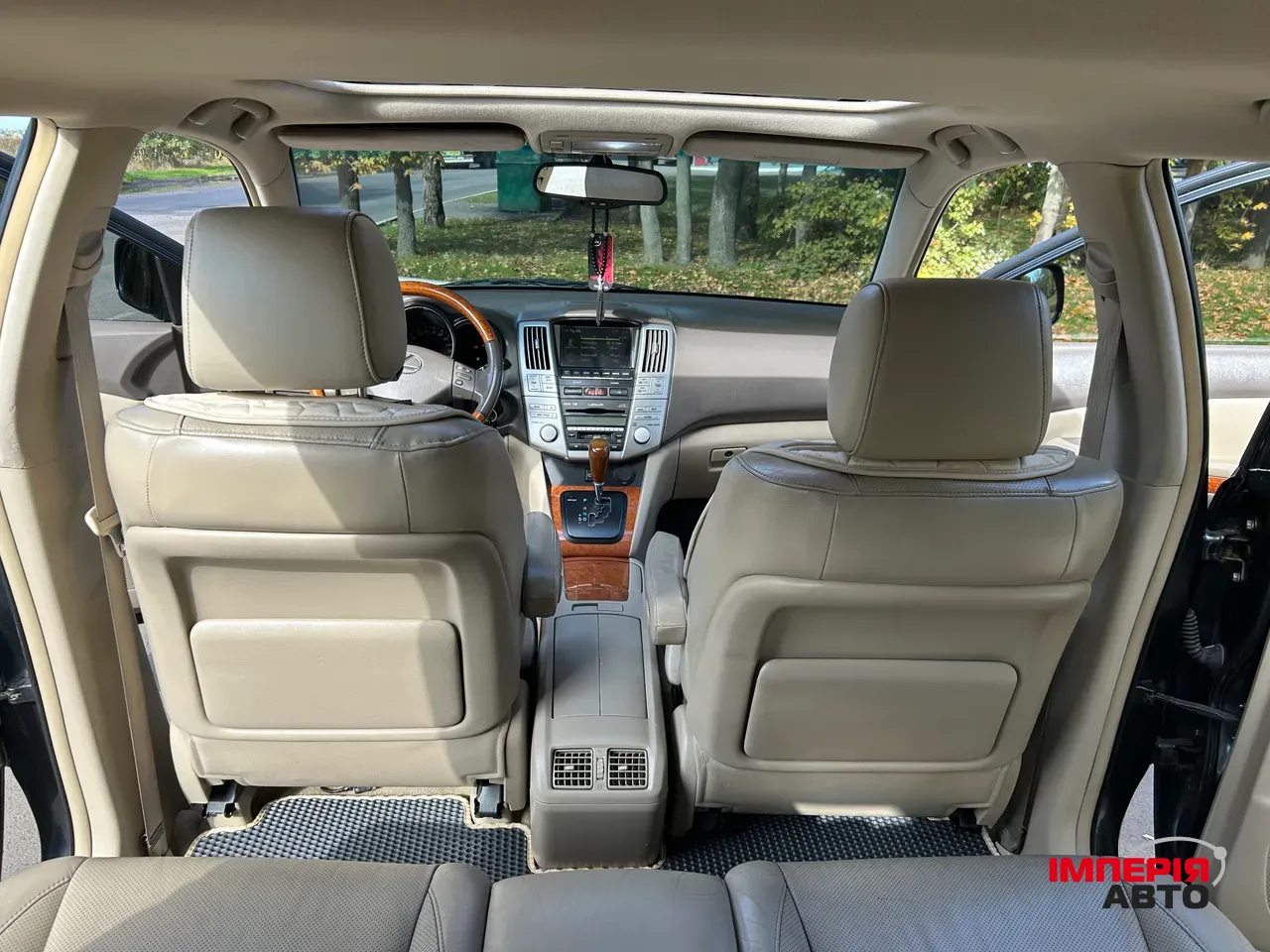 Lexus RX - фото 21