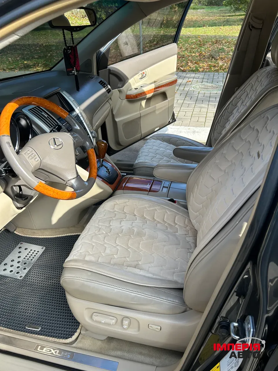 Lexus RX - фото 20