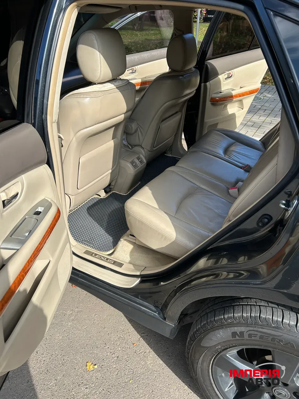 Lexus RX - фото 19