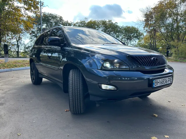 Lexus RX - фото 2