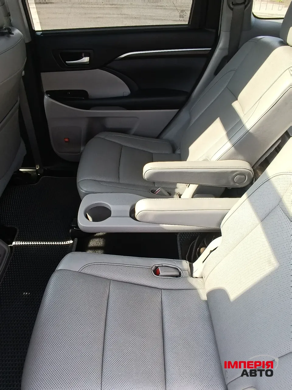 Toyota Highlander - фото 35