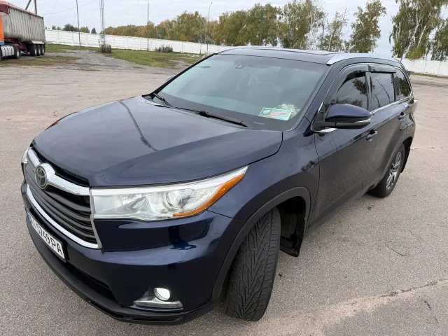 Toyota Highlander - фото 2
