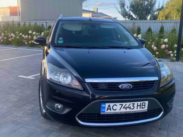 Ford Focus - фото 1