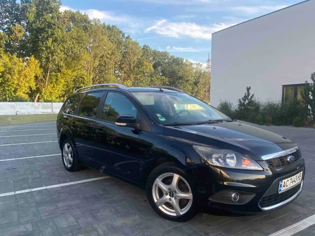 Ford Focus - фото 5