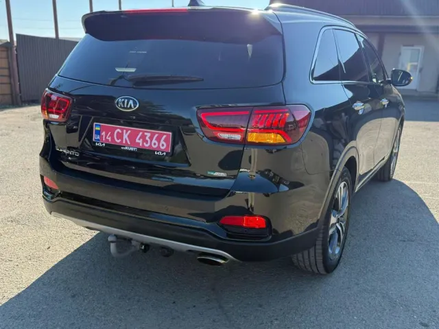 Kia Sorento - фото 4