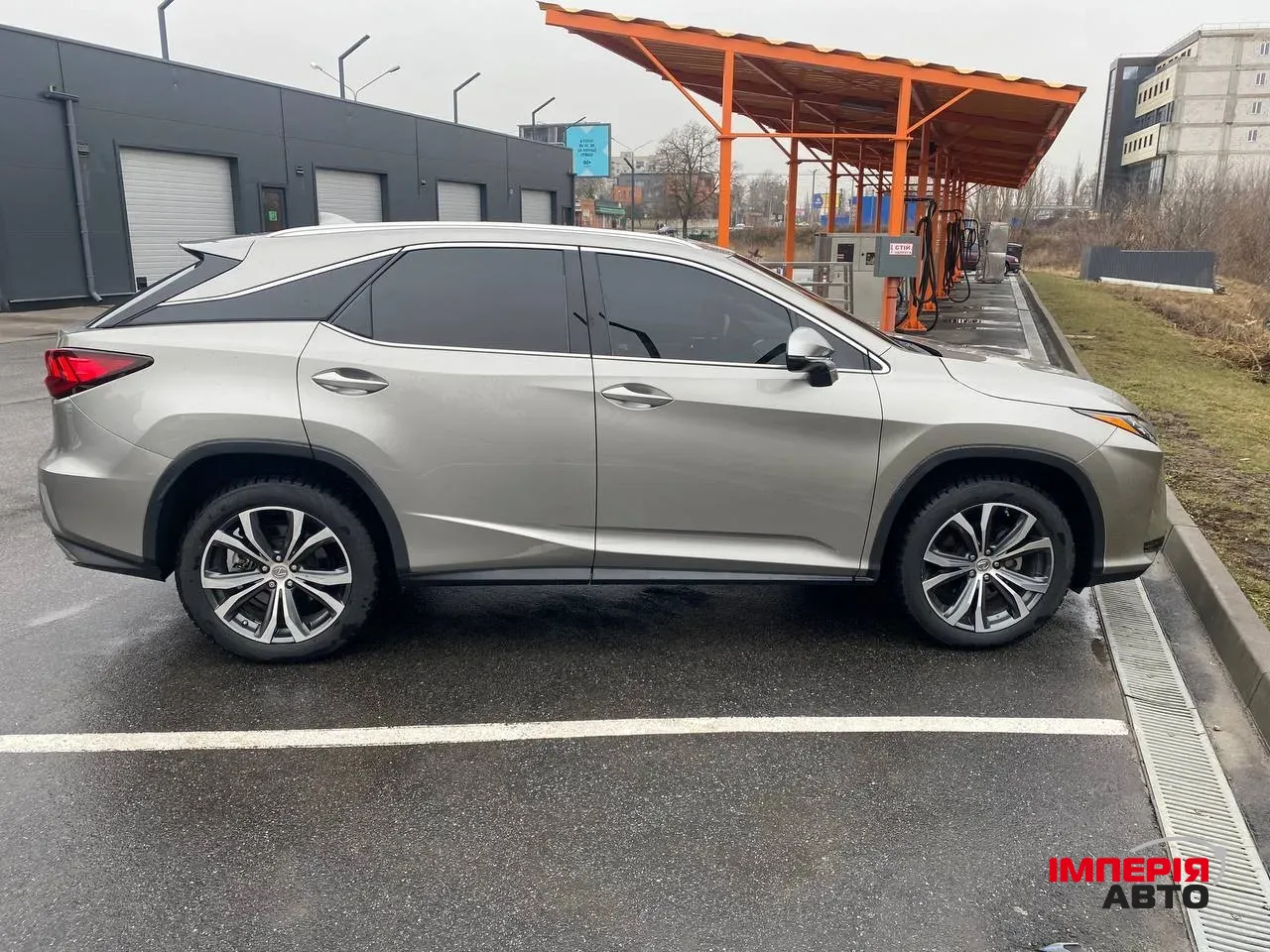 Lexus RX - фото 3