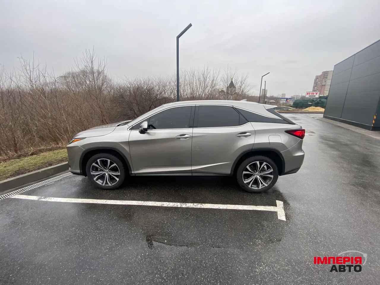 Lexus RX - фото 4
