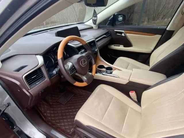 Lexus RX - фото 5