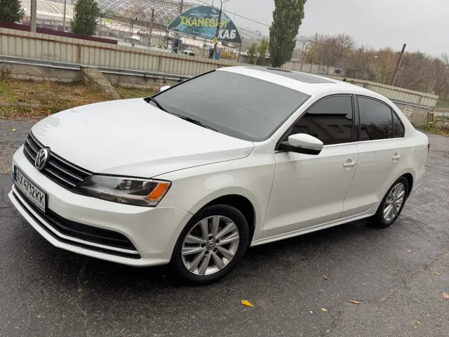 Volkswagen Jetta - фото 1