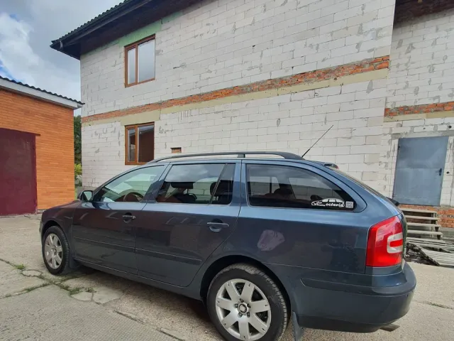 Skoda Octavia - фото 4