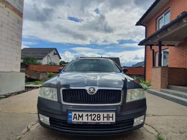 Skoda Octavia - фото 1