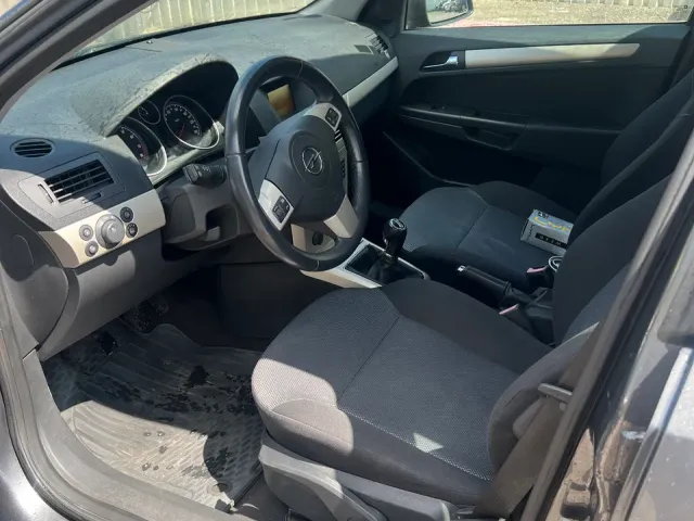 Opel Astra - фото 5