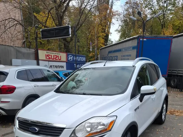 Ford Kuga - фото 4