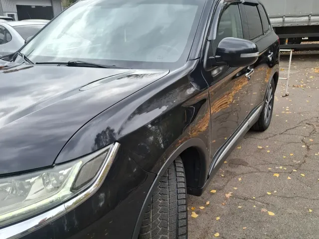 Mitsubishi Outlander - фото 2