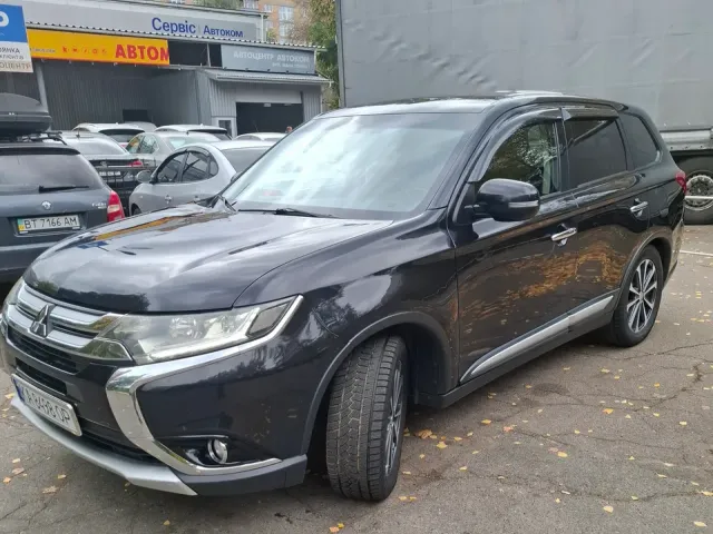 Mitsubishi Outlander - фото 5