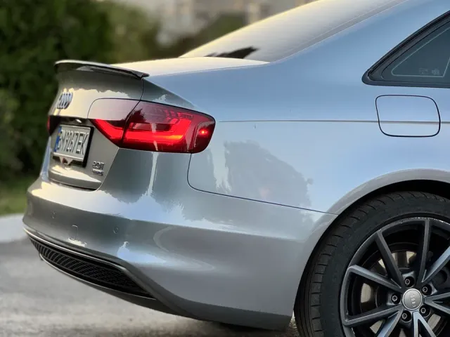 Audi A4 - фото 2