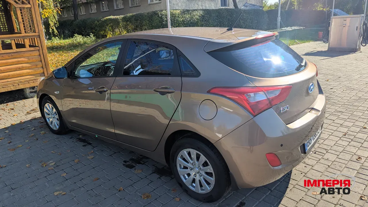 Hyundai i30 - фото 8