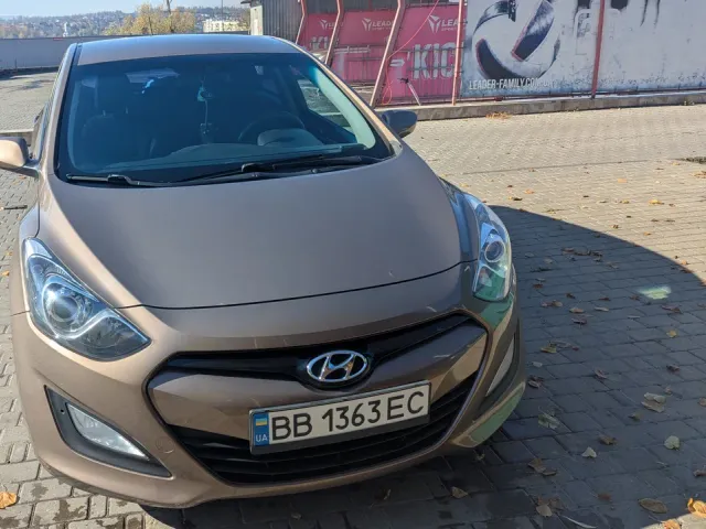 Hyundai i30 - фото 1