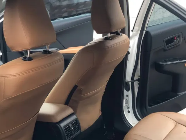 Toyota Camry - фото 5