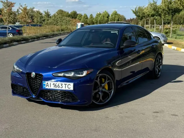 Alfa Romeo Giulia - фото 1