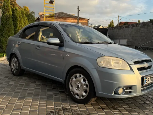 Chevrolet Aveo - фото 4