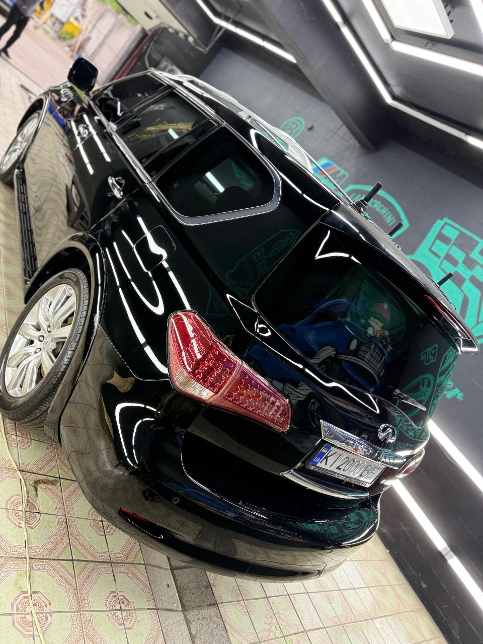 Infiniti QX56 - фото 2