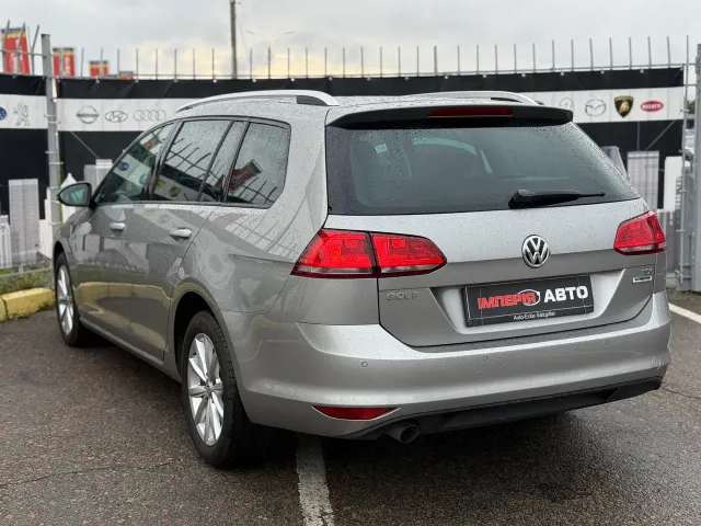Volkswagen Golf - фото 3