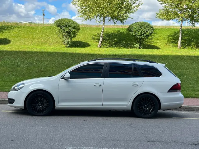 Volkswagen Jetta - фото 4