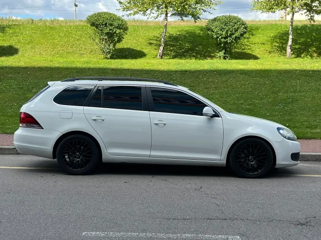 Volkswagen Jetta - фото 5