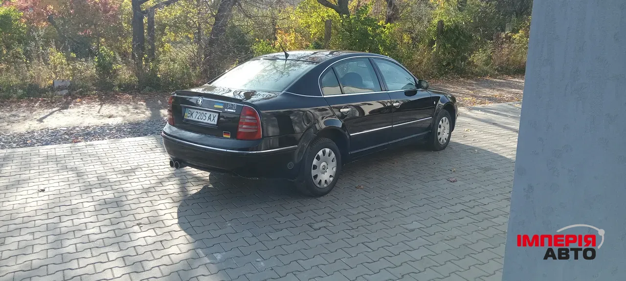 Skoda Superb - фото 5