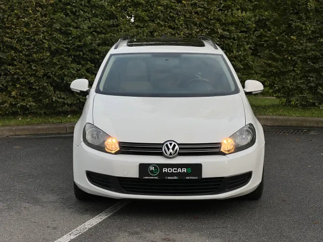 Volkswagen Jetta - фото 1
