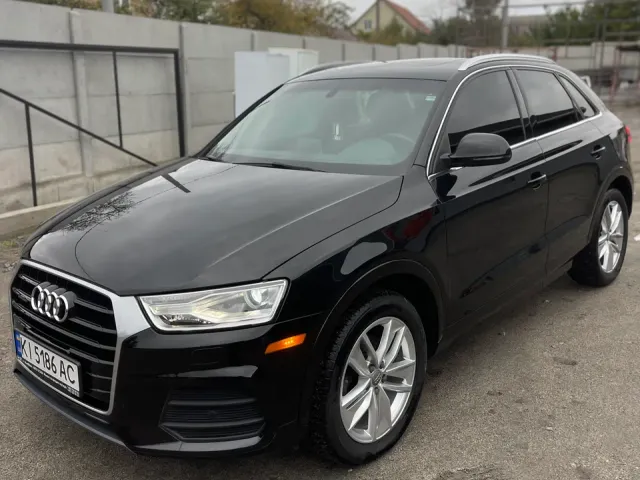 Audi Q3 - фото 1