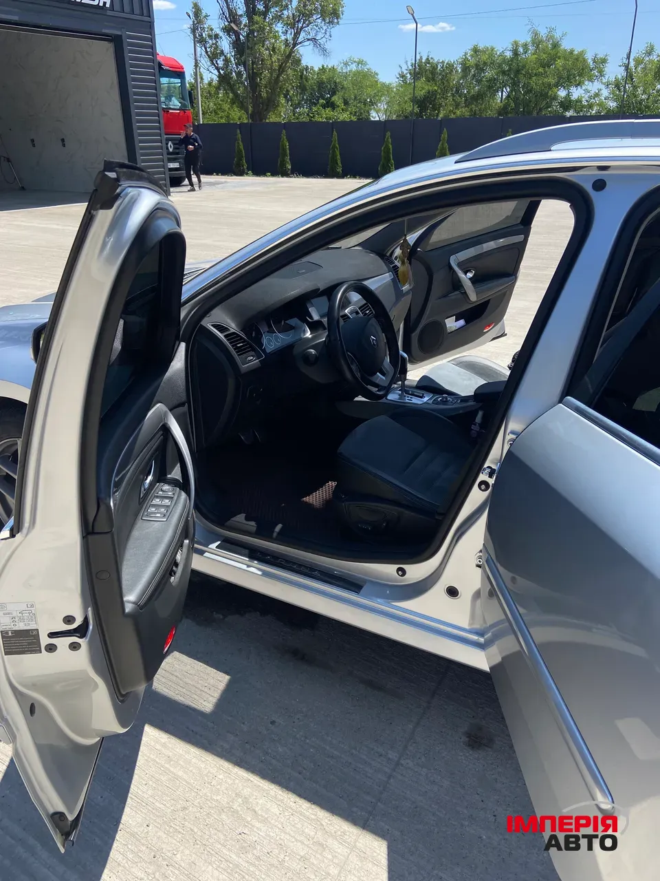 Renault Laguna - фото 9