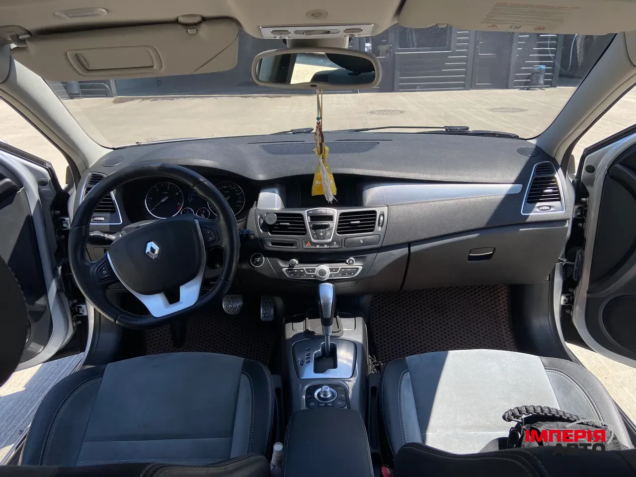 Renault Laguna - фото 8