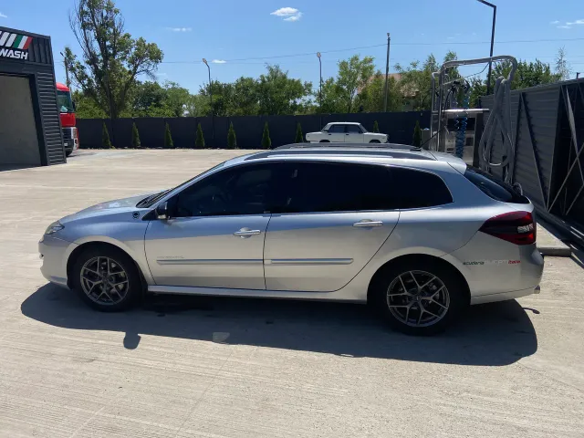 Renault Laguna - фото 4