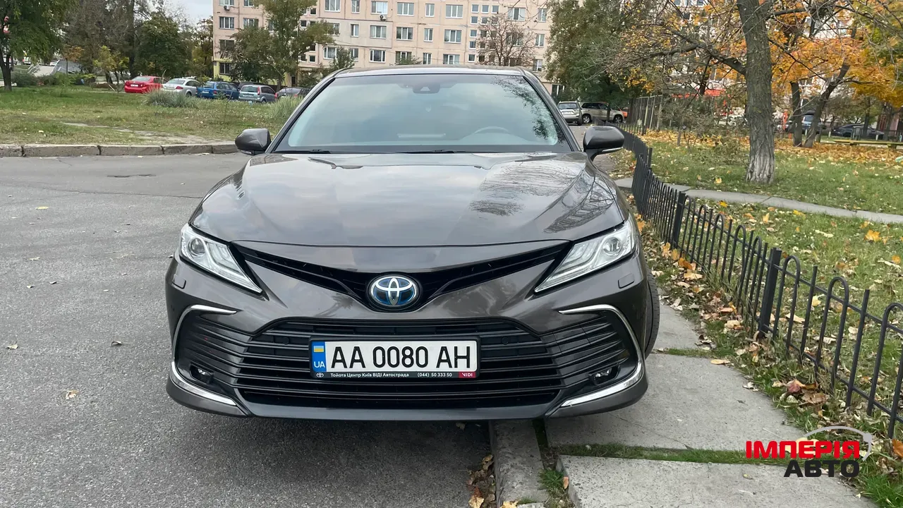 Toyota Camry - фото 5
