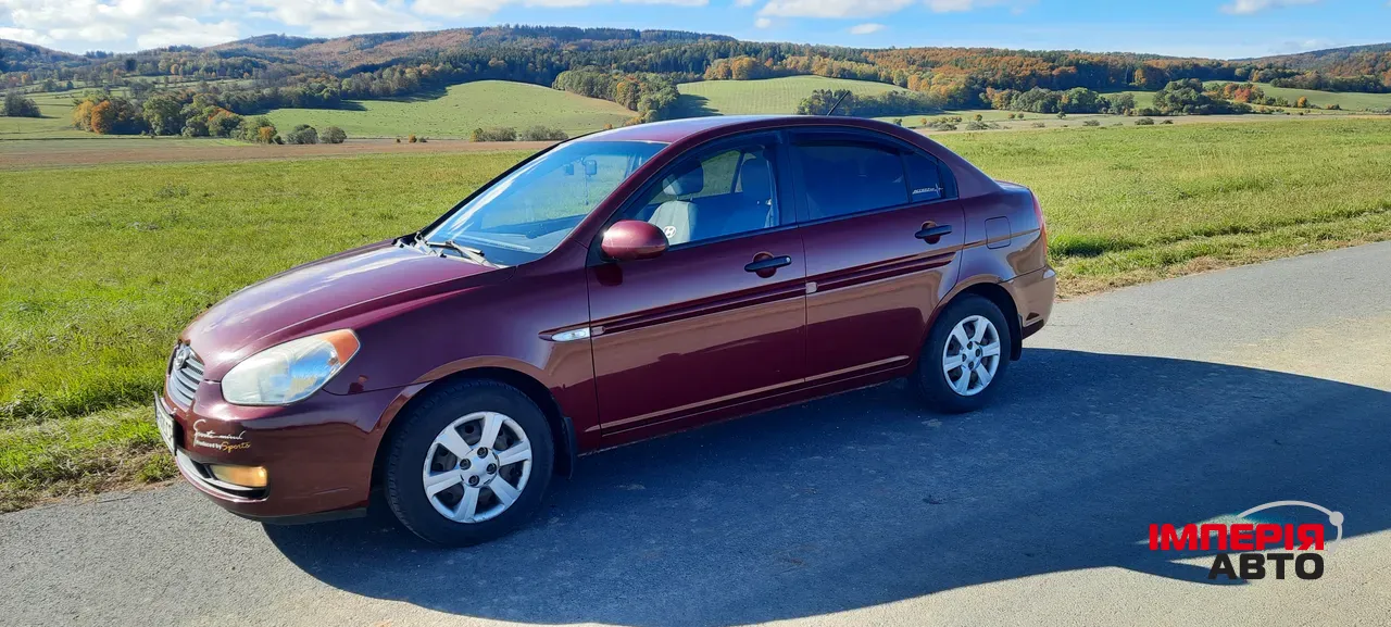 Hyundai Accent - фото 1