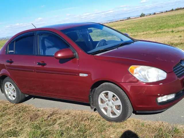 Hyundai Accent - фото 2