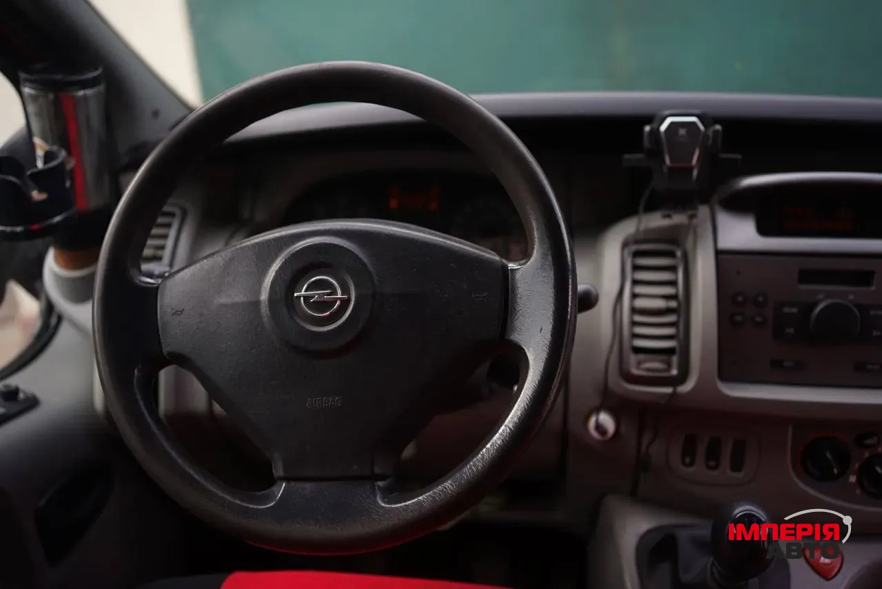 Opel Vivaro - фото 9