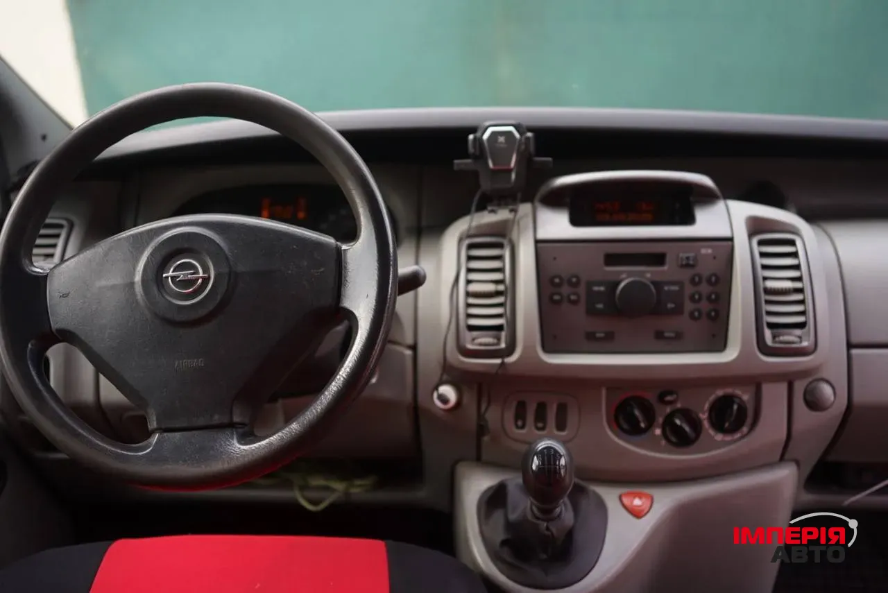 Opel Vivaro - фото 6