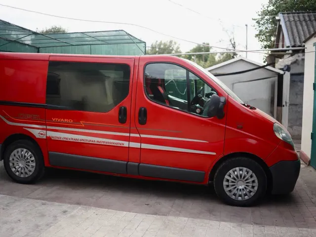 Opel Vivaro - фото 2