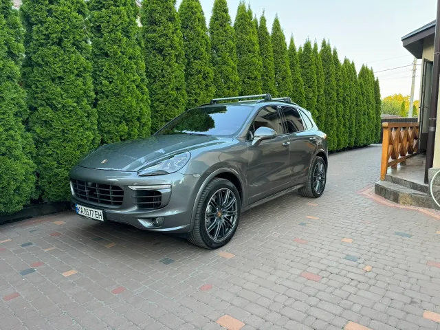 Porsche Cayenne - фото 1
