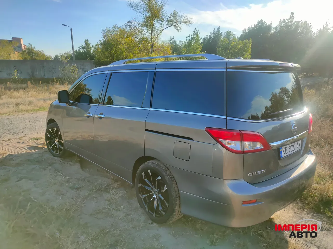 Nissan Quest - фото 2
