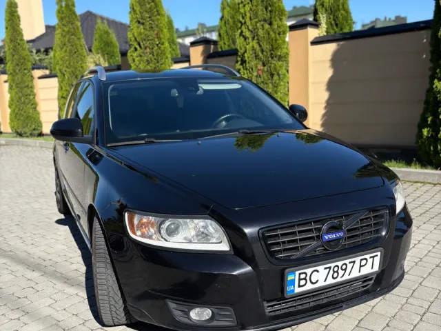 Volvo V50 - фото 2