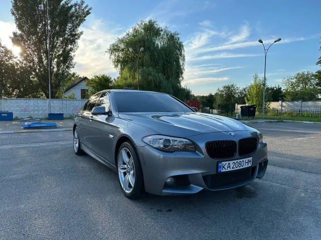 BMW 5 серії - фото 1