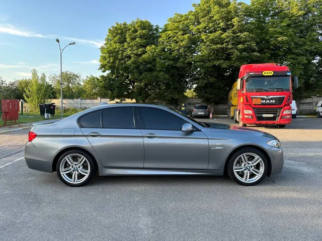 BMW 5 серії - фото 2