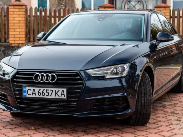 Audi A4 - фото 3
