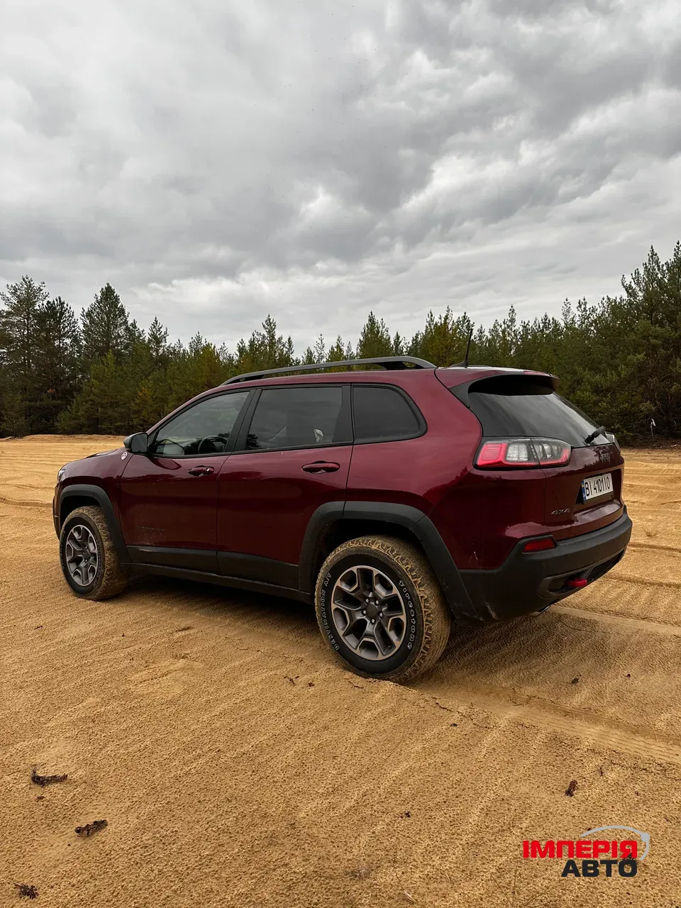 Jeep Cherokee - фото 13